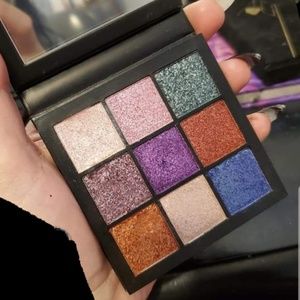 Huda Beauty Gemstone palette